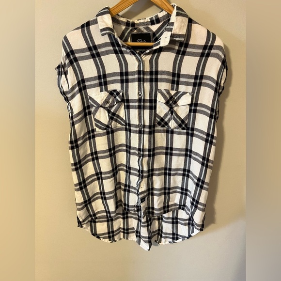 Rails X Free People Sleeveless Charli Vanilla/Navy Lightweight Plaid Top Medium - Picture 2 of 10